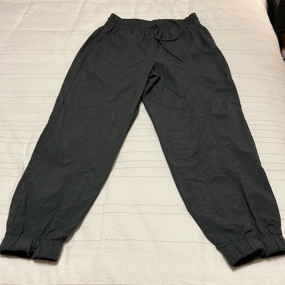 Gap Fit Joggers - Picture 1 of 5